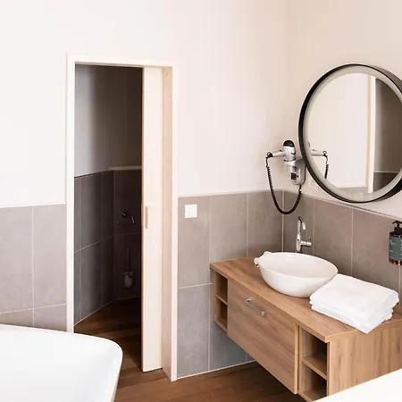 Stylish Retreat With Garden * Antoing