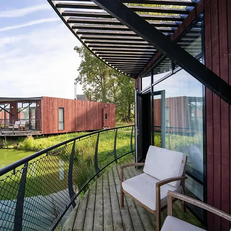 Stylish Retreat With Garden Holiday home *