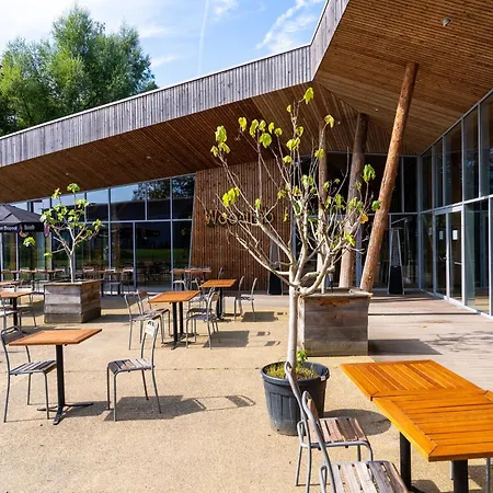 Stylish Retreat With Garden Dom wakacyjny