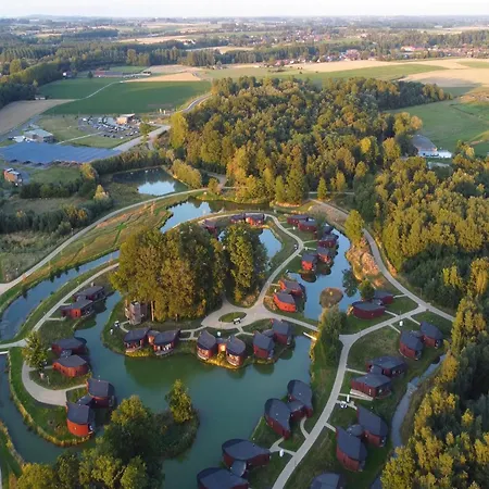 Stylish Retreat With Garden Dom wakacyjny Antoing